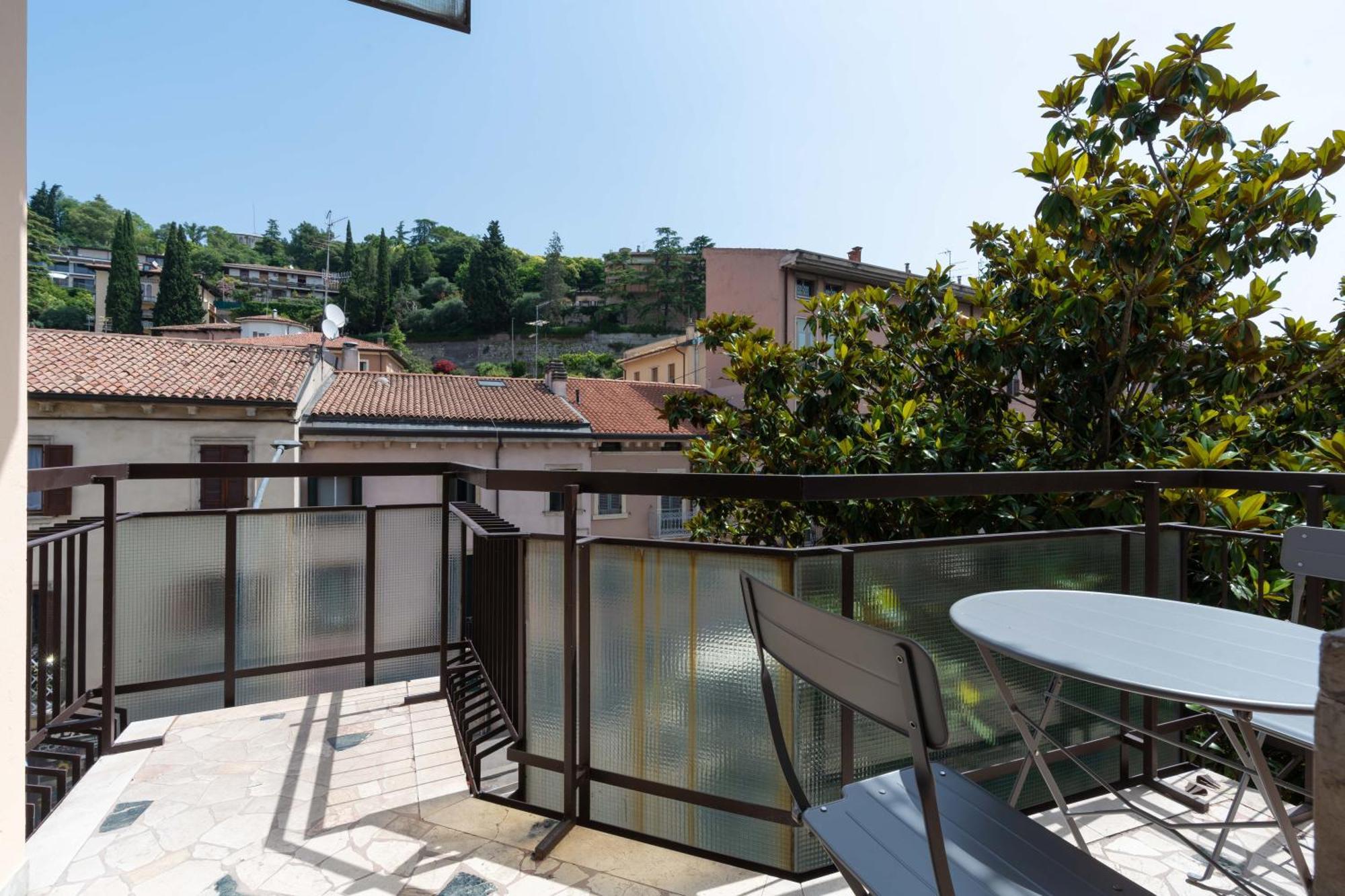 Nino Bixio Apartment Verona Eksteriør billede